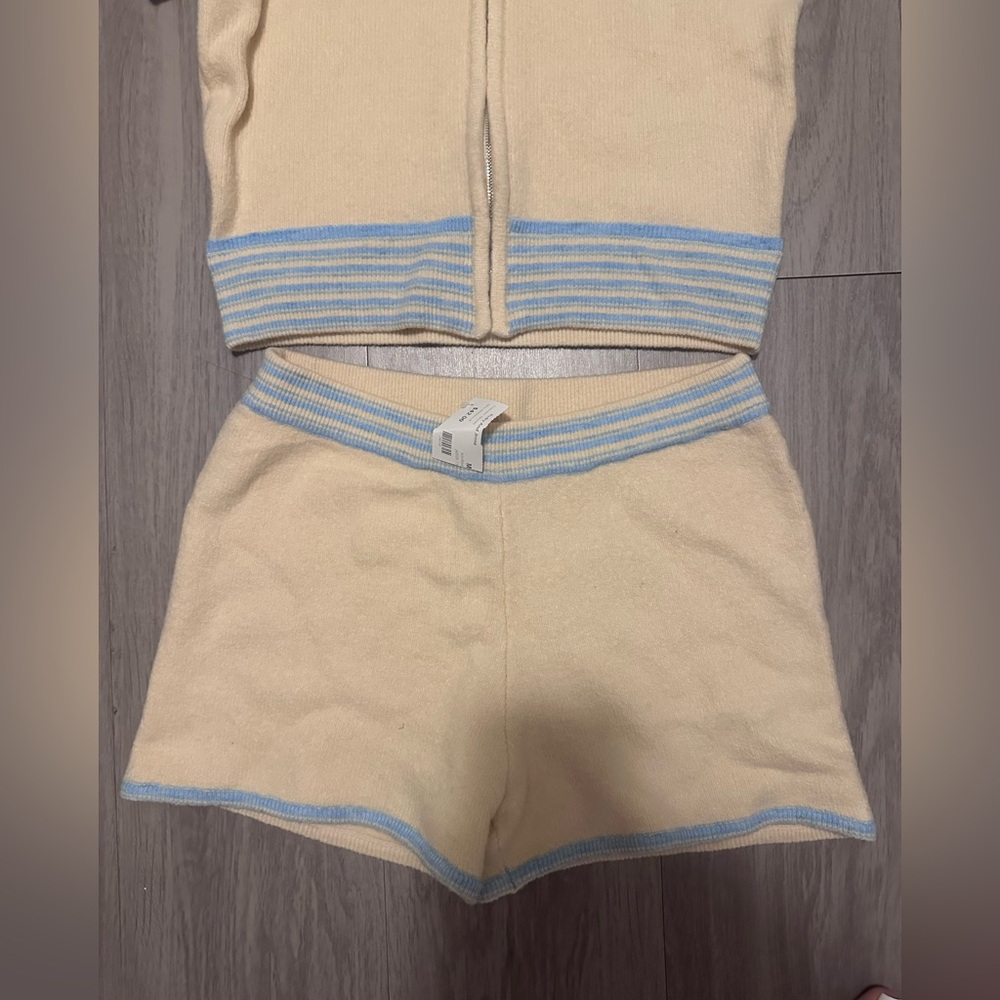 Ruby & Jenna Short Sleeve Short-Set - Picture 3 of 3